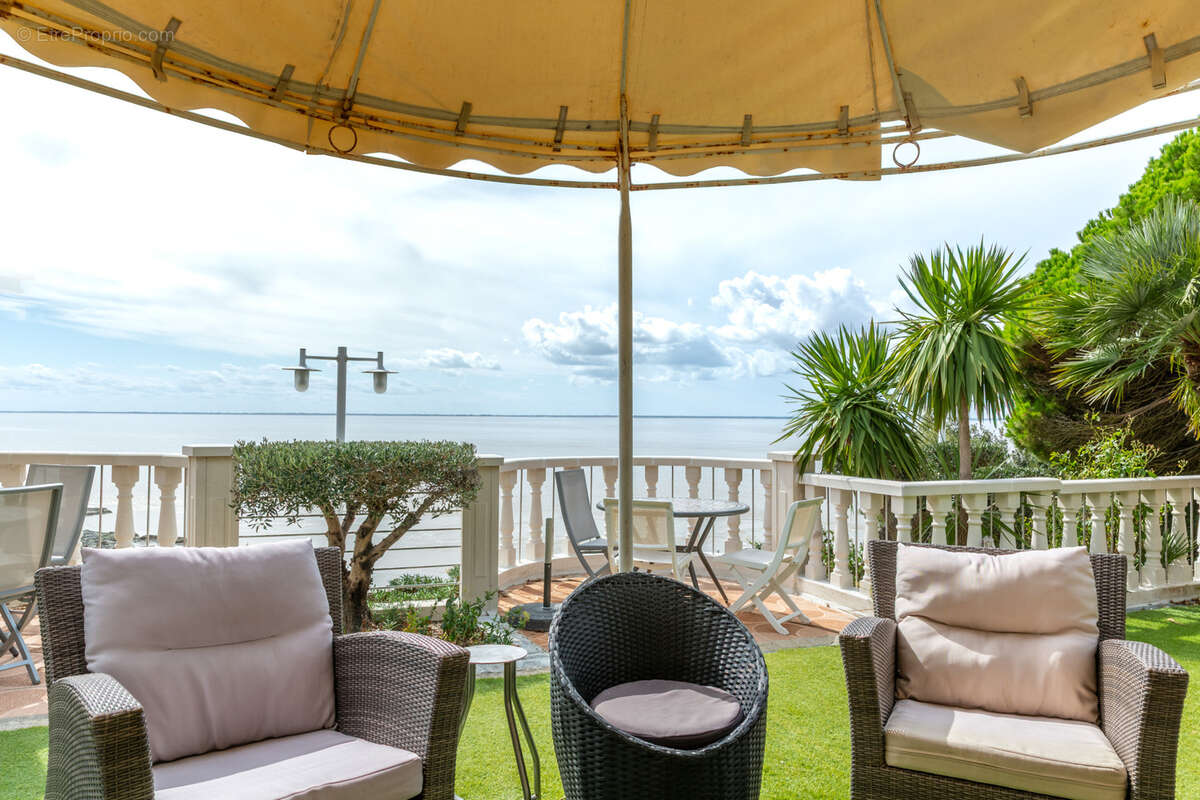 Maison à MESCHERS-SUR-GIRONDE