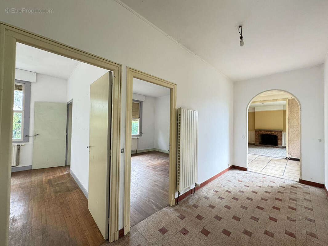 Maison à rénover sur parcelle boisée 1200 m² - Vieux Bezannes - photo 8