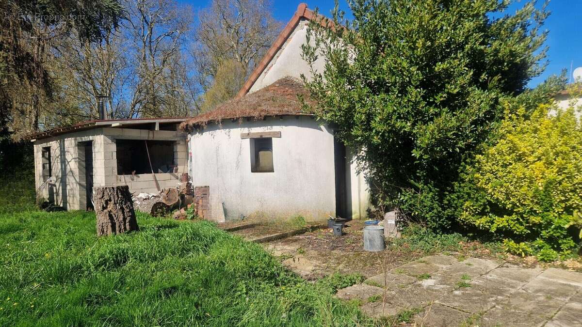 JOUY centre - Maison ancienne de135 m² - photo 11