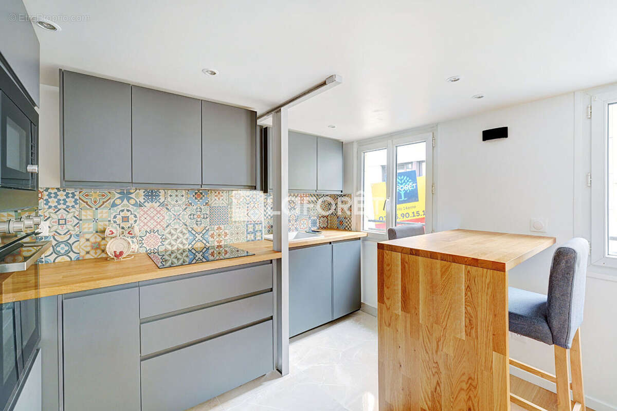 Appartement à PARIS-14E