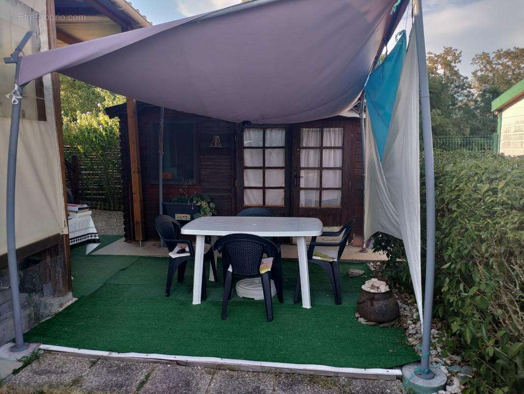 Maison 6 pièces / 38 m² / 85 000 EUR / SARAMON - photo 8