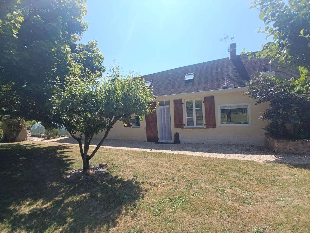 Maison à SAINT-DENIS-D'ORQUES