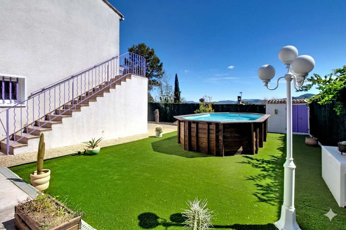 Maison à TARADEAU