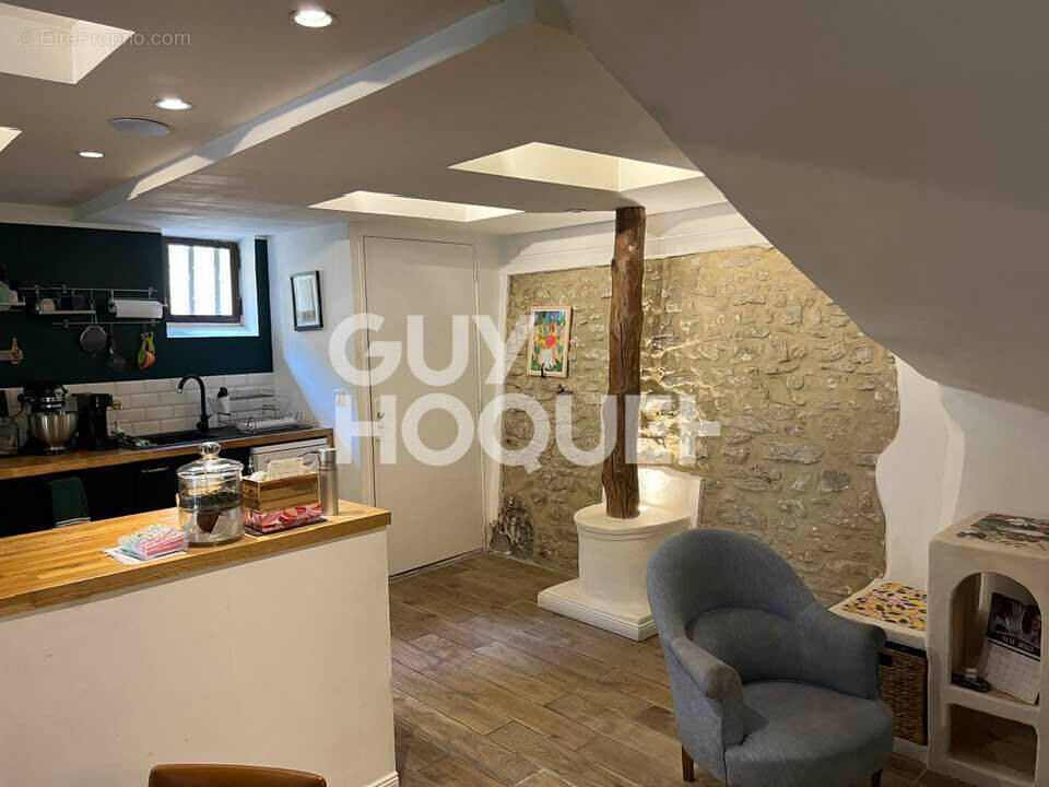 Maison à L'ISLE-SUR-LA-SORGUE