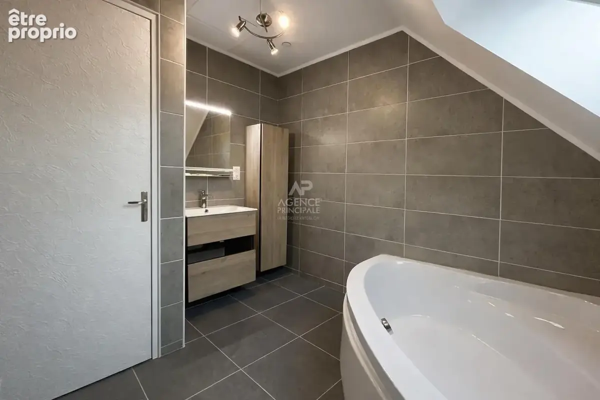 Maison Chapet 131 m2 AU CALME - photo 5