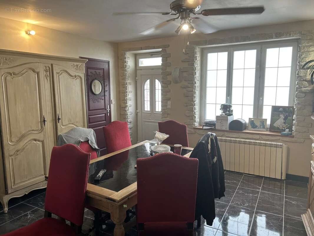 Maison à ARNAC-LA-POSTE