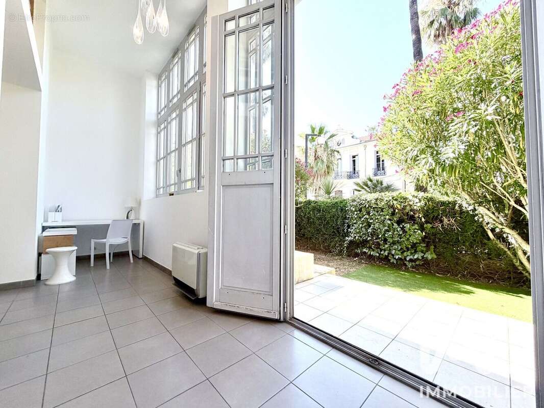 Appartement 95 m² à Hyeres  - photo 2