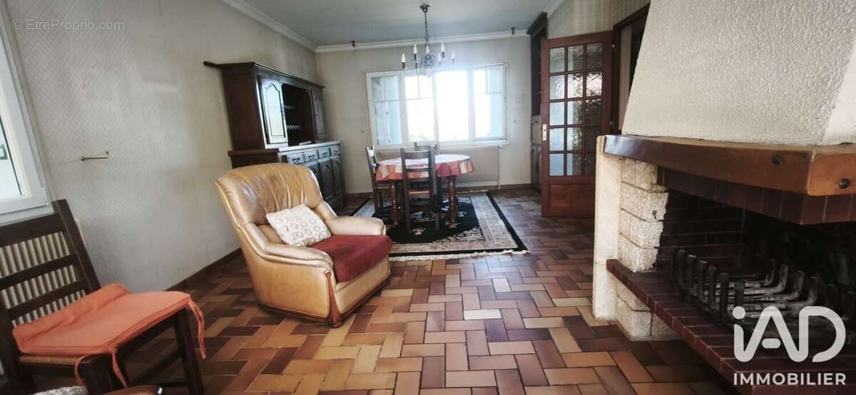 Photo 4 - Maison à MISEREY-SALINES