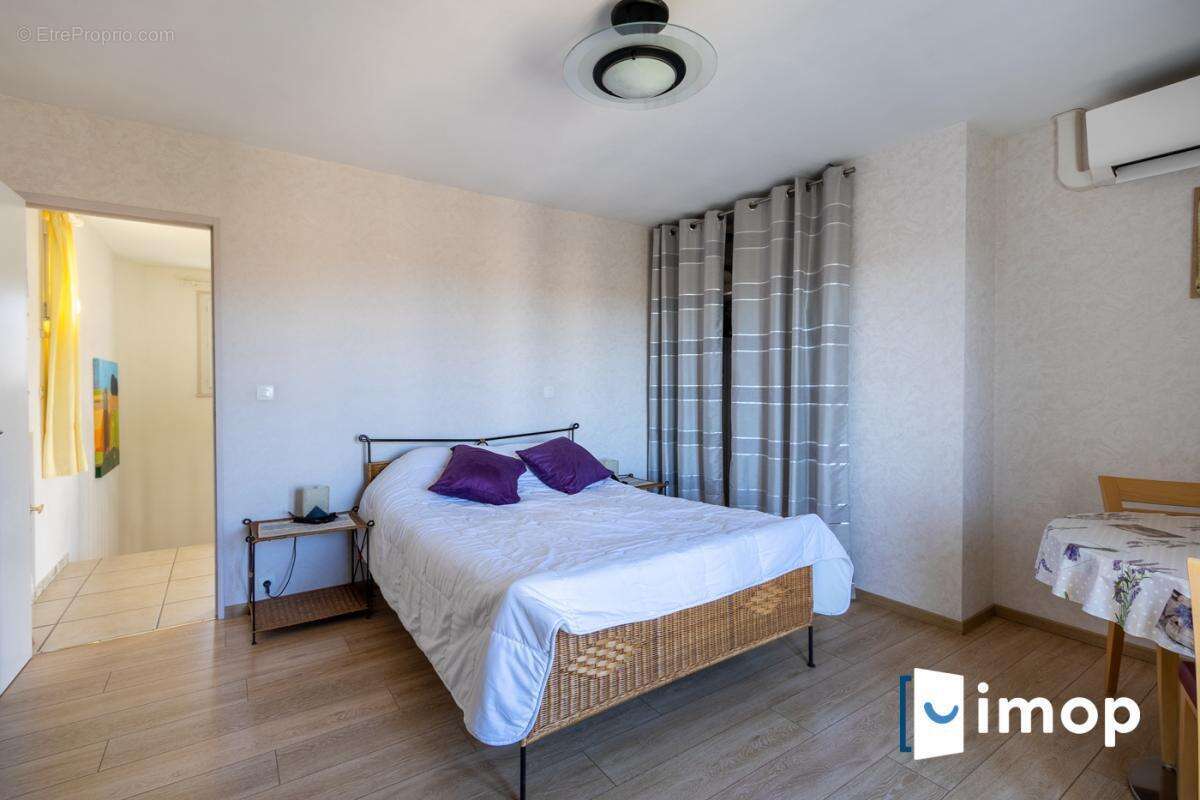 Maison à SIX-FOURS-LES-PLAGES