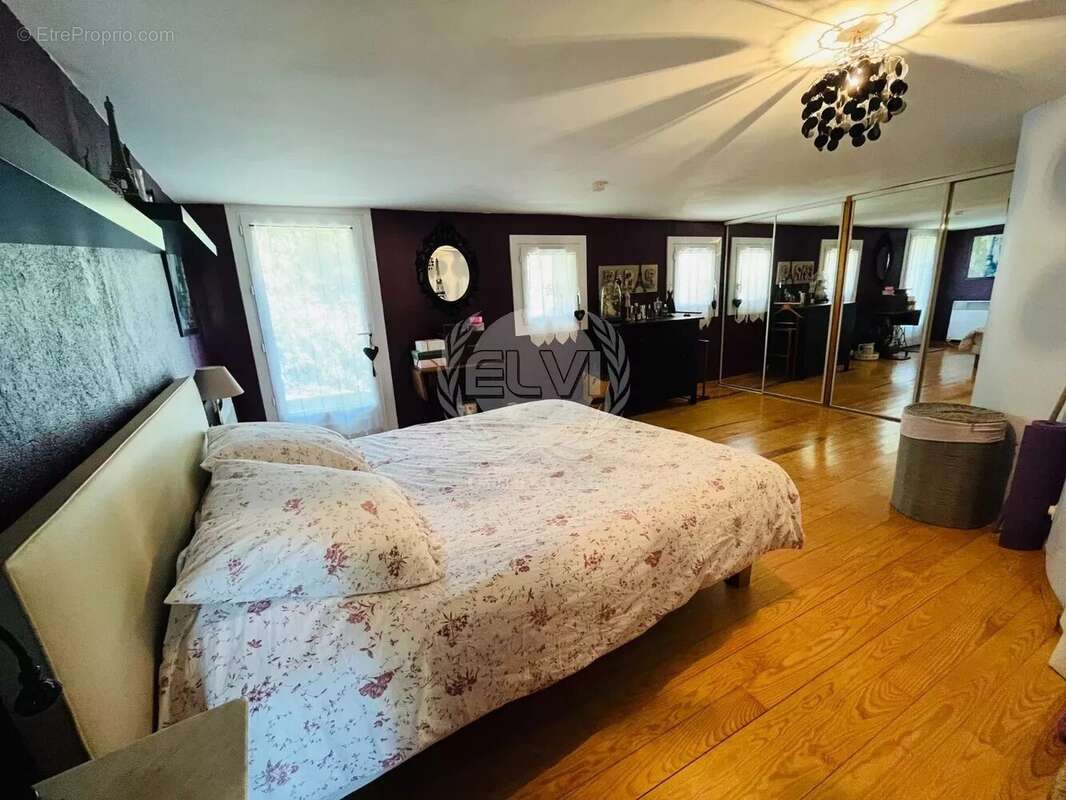 Maison à PLAN-DE-LA-TOUR