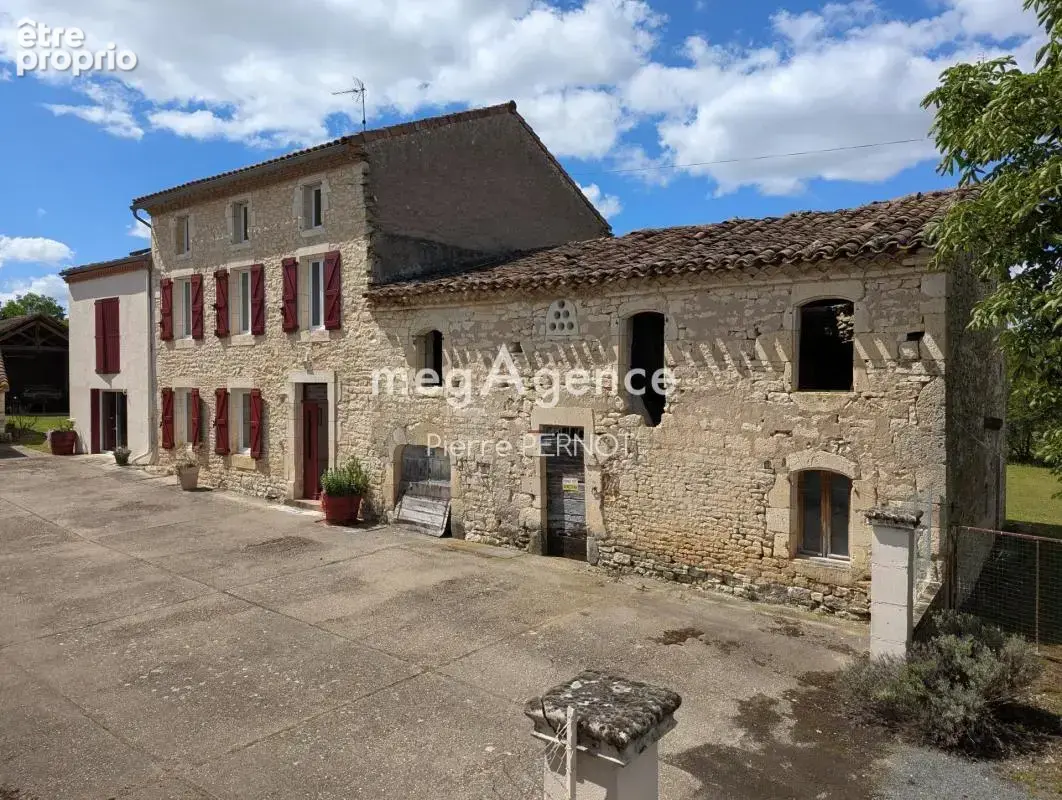Grande propriété en Pierre avec dépendances - photo 15