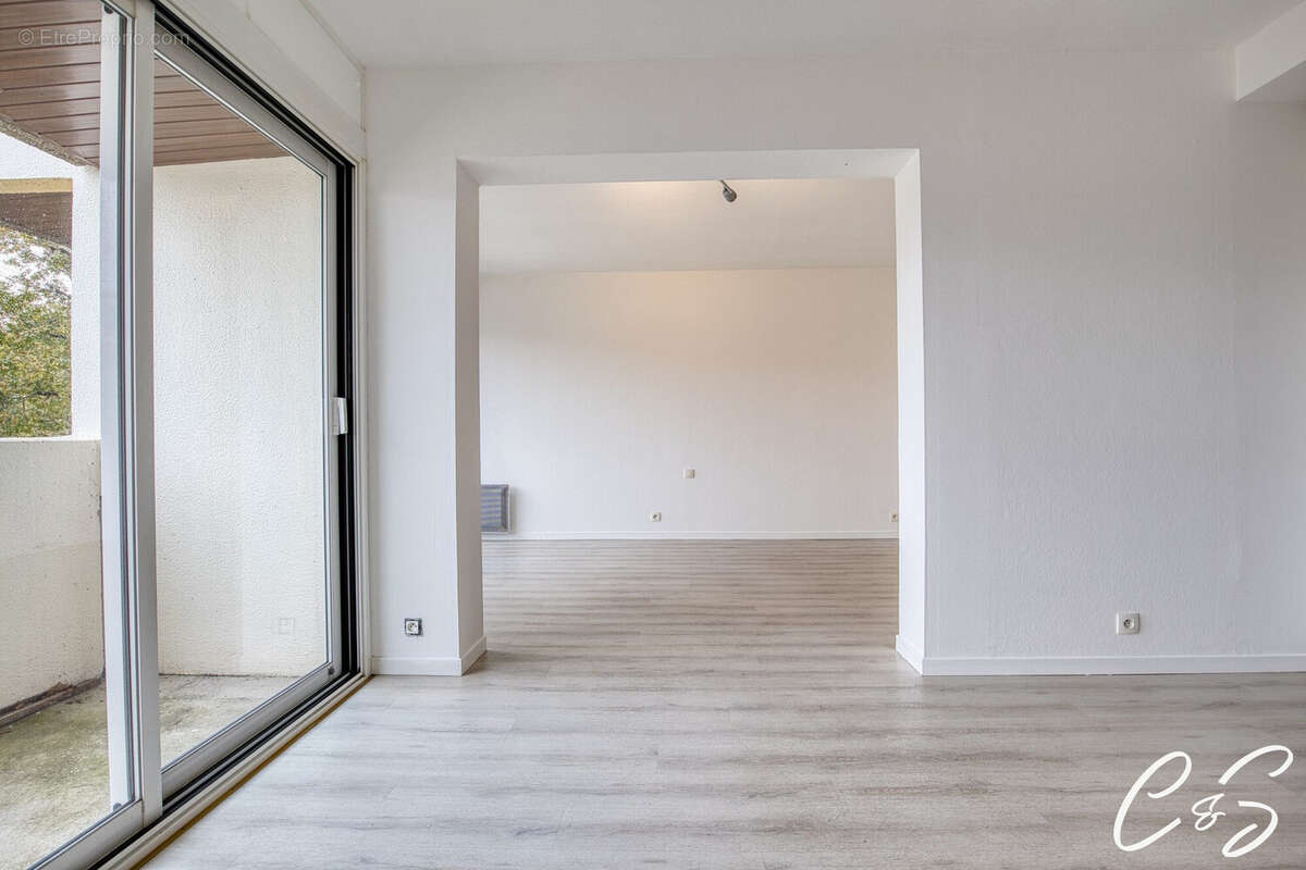 Appartement à COMBRIT