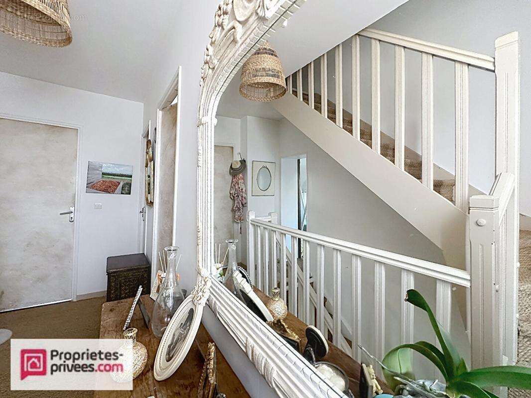 Coup de coeur à Touques ? Maison de 100 m² rénovée avec jardin intimiste et garage à 5 min de Deauville - photo 12