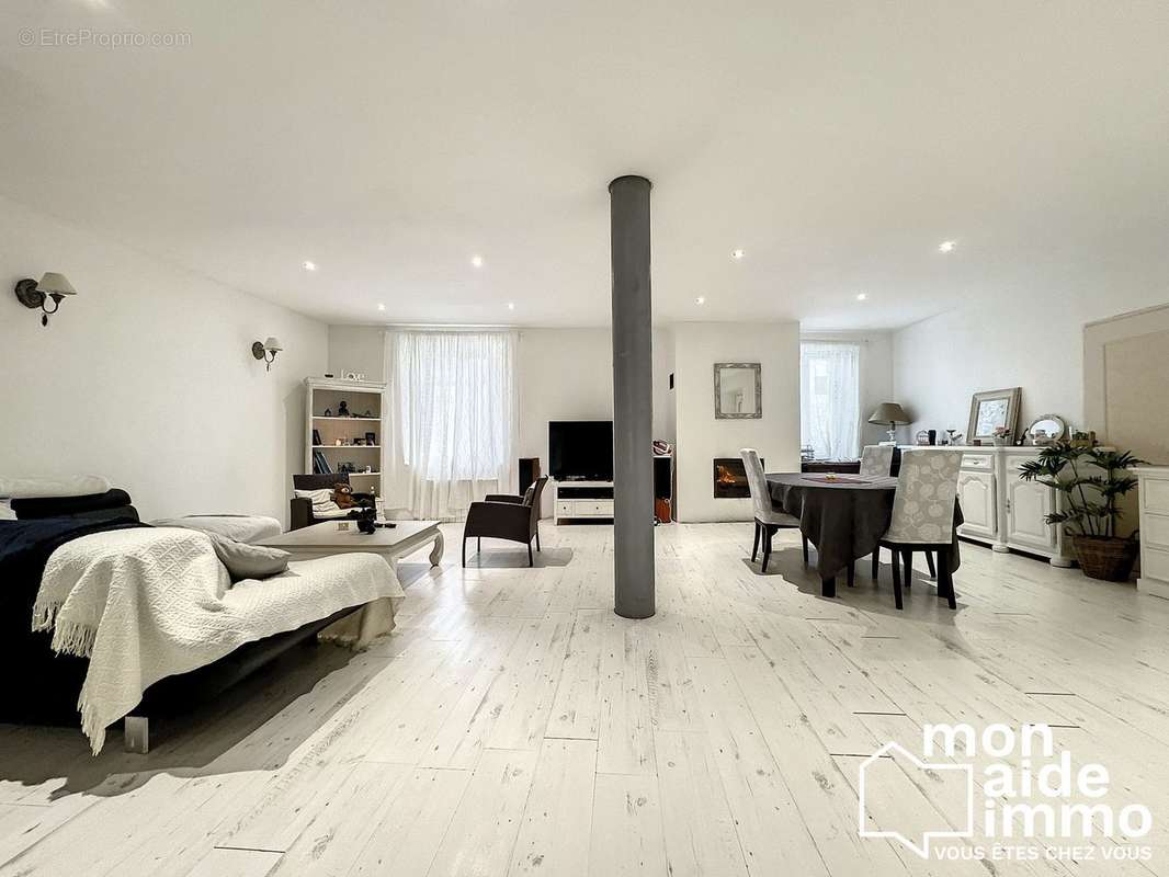 Maison à SAINT-LOUBES