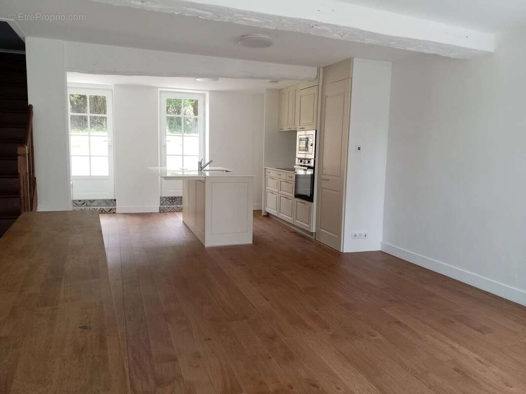 Maison à MAGNAC-LAVAL