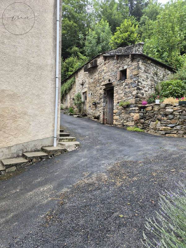 Maison à LACAUNE