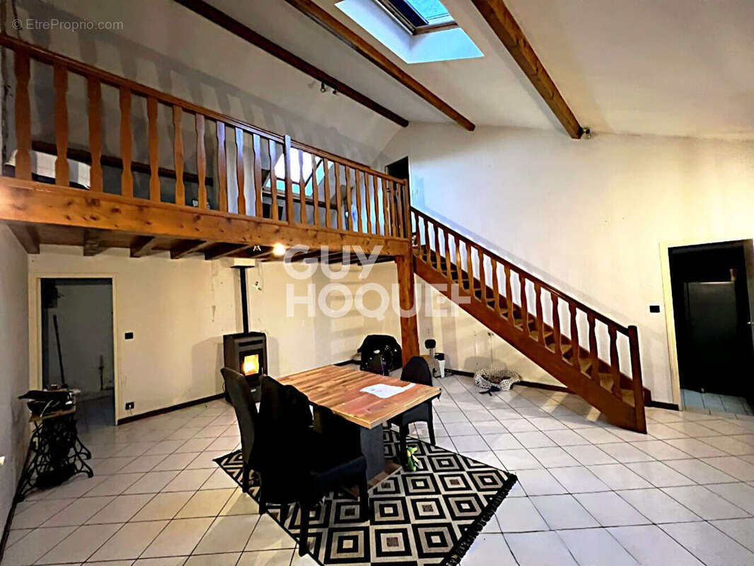 Maison à MIZERIEUX