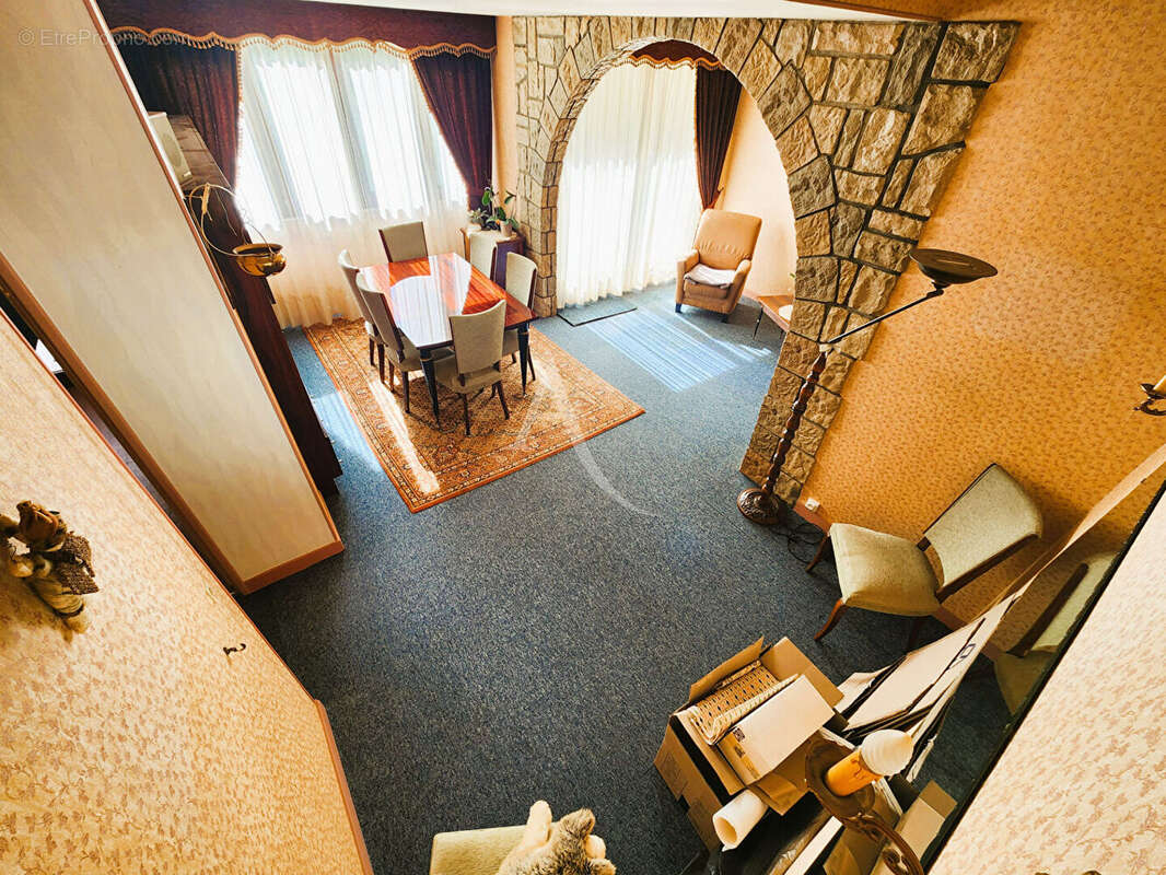 Appartement à FRESNES