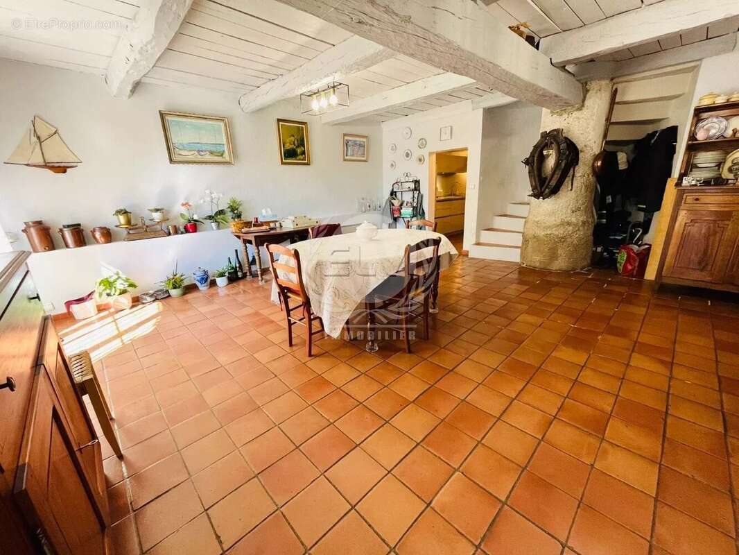 Maison à PLAN-DE-LA-TOUR