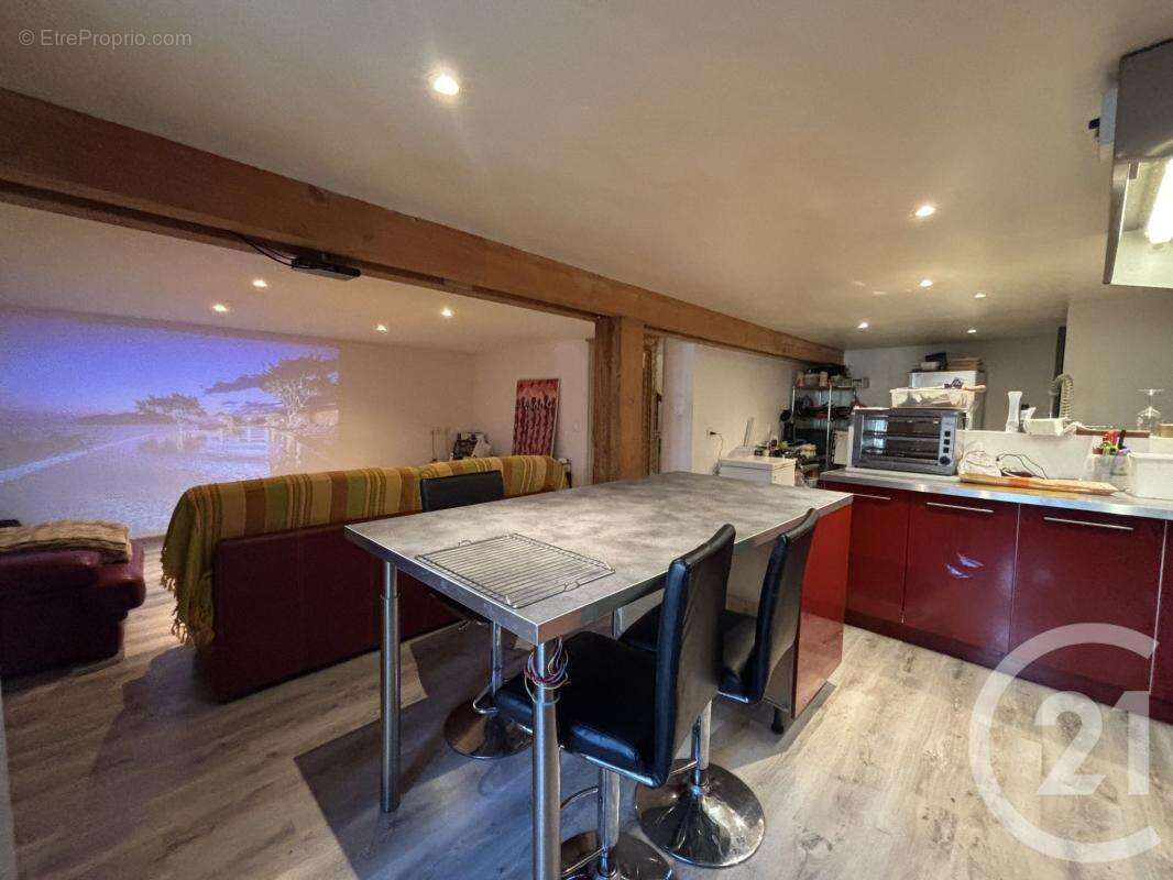 Maison à SAINT-JUNIEN