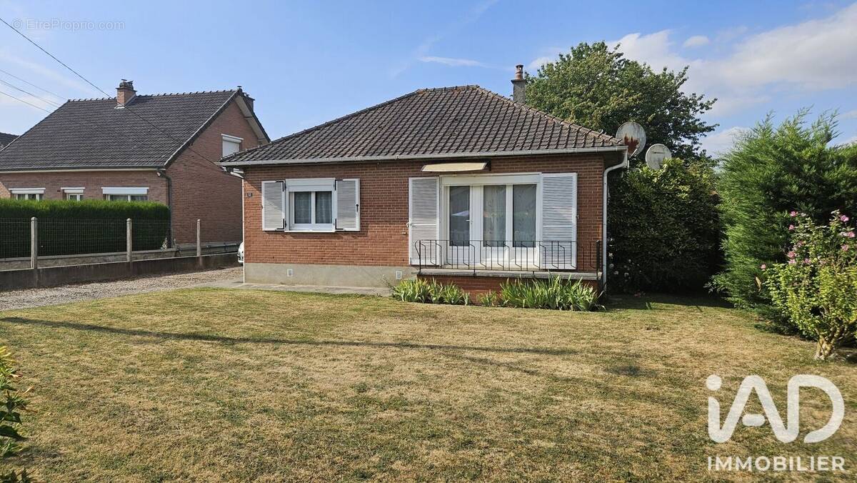 Photo 1 - Maison à RIBEMONT-SUR-ANCRE