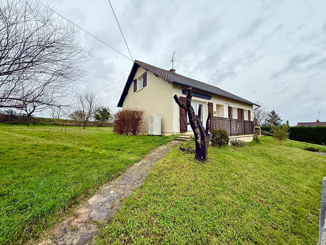 Maison à LE VEURDRE