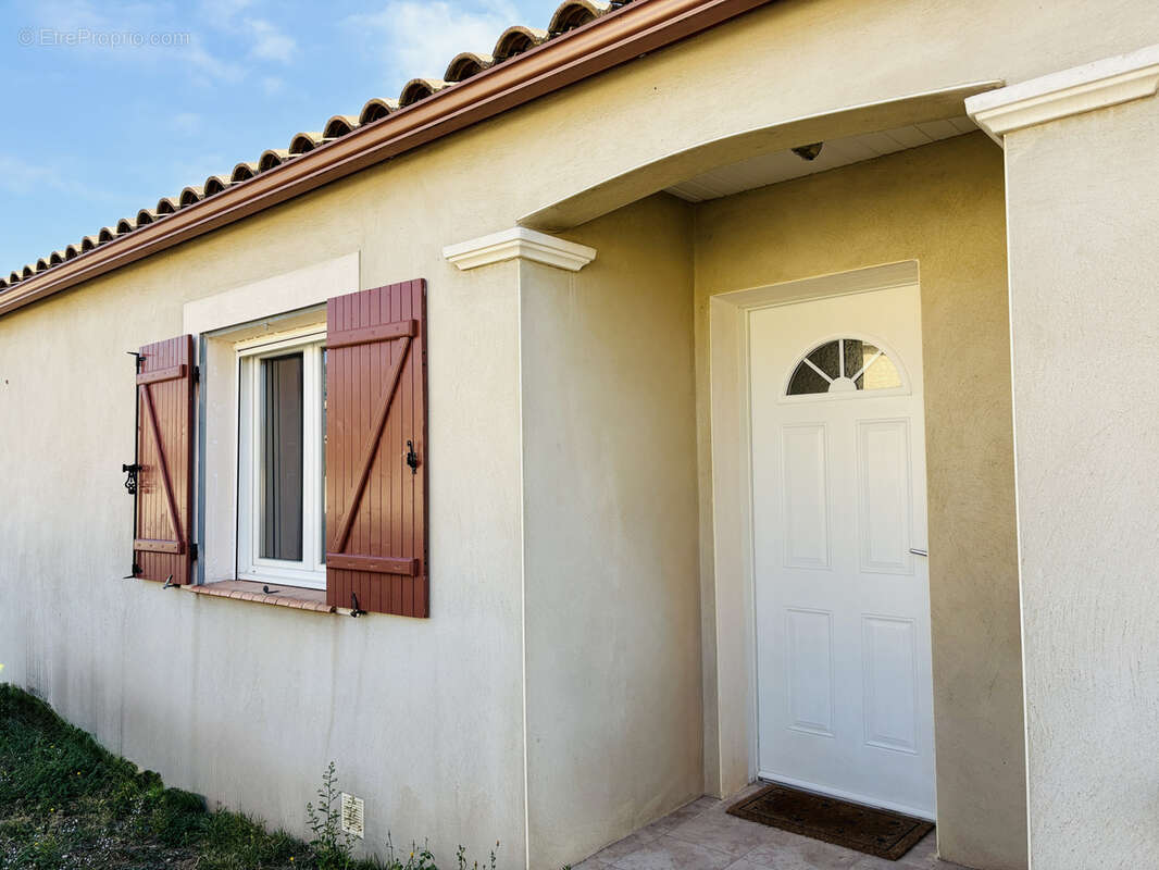 Maison à VILLEMOUSTAUSSOU