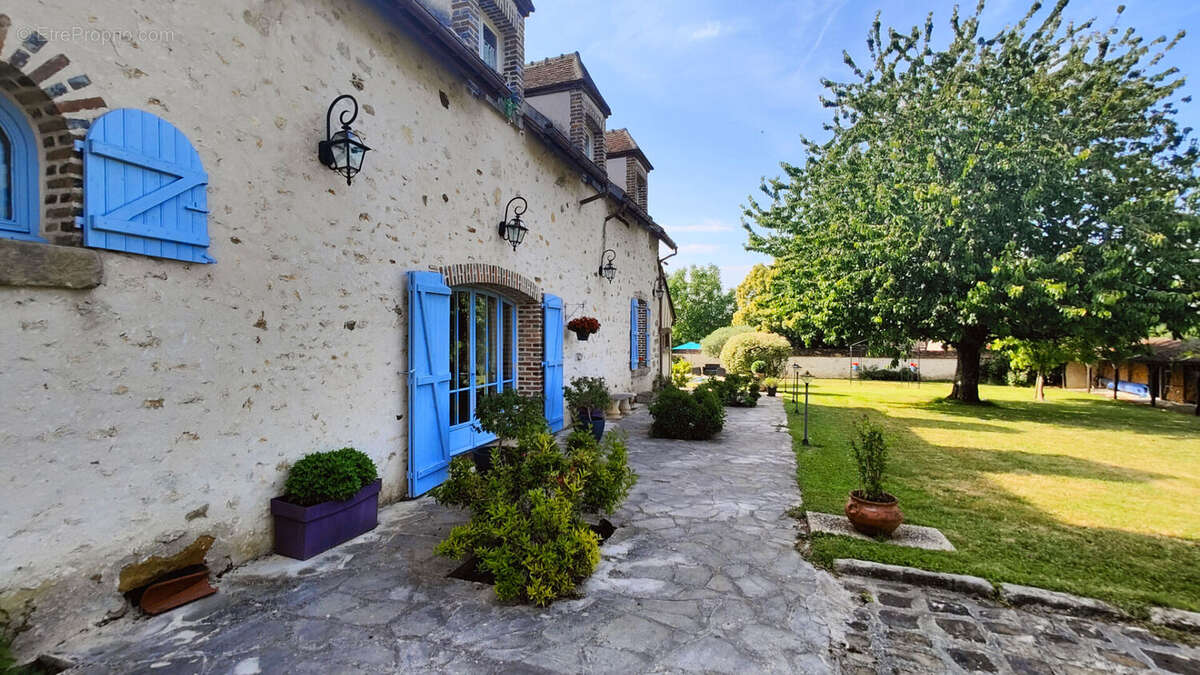 Propriété de charme de 427m² SAVINS - photo 2
