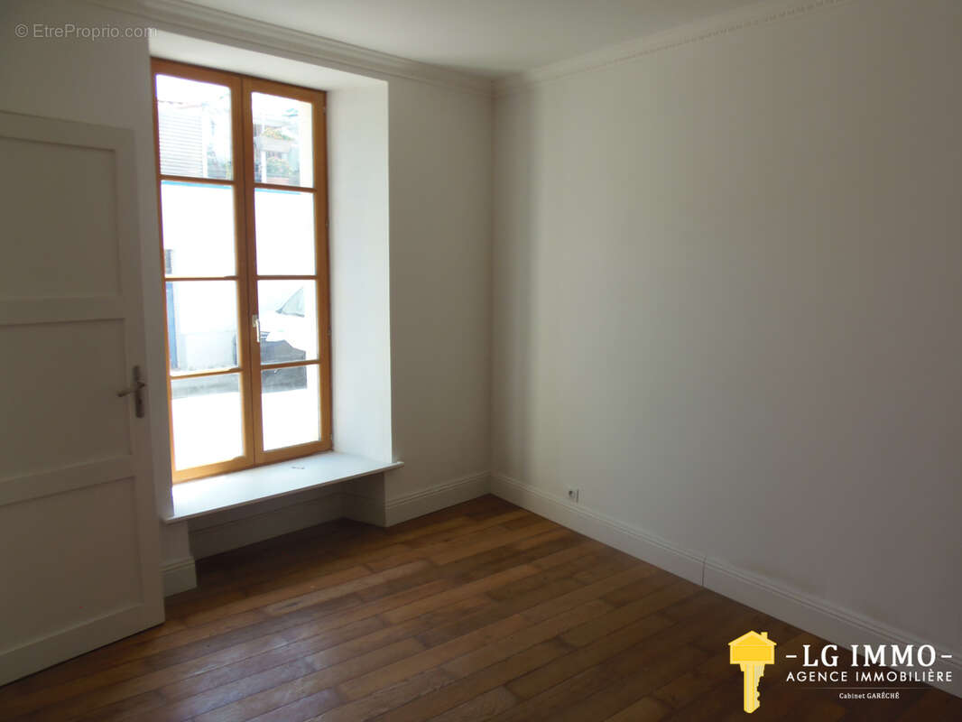 Appartement à MORTAGNE-SUR-GIRONDE