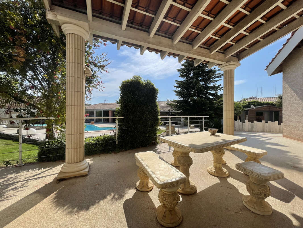 Maison à COLOMBIERS