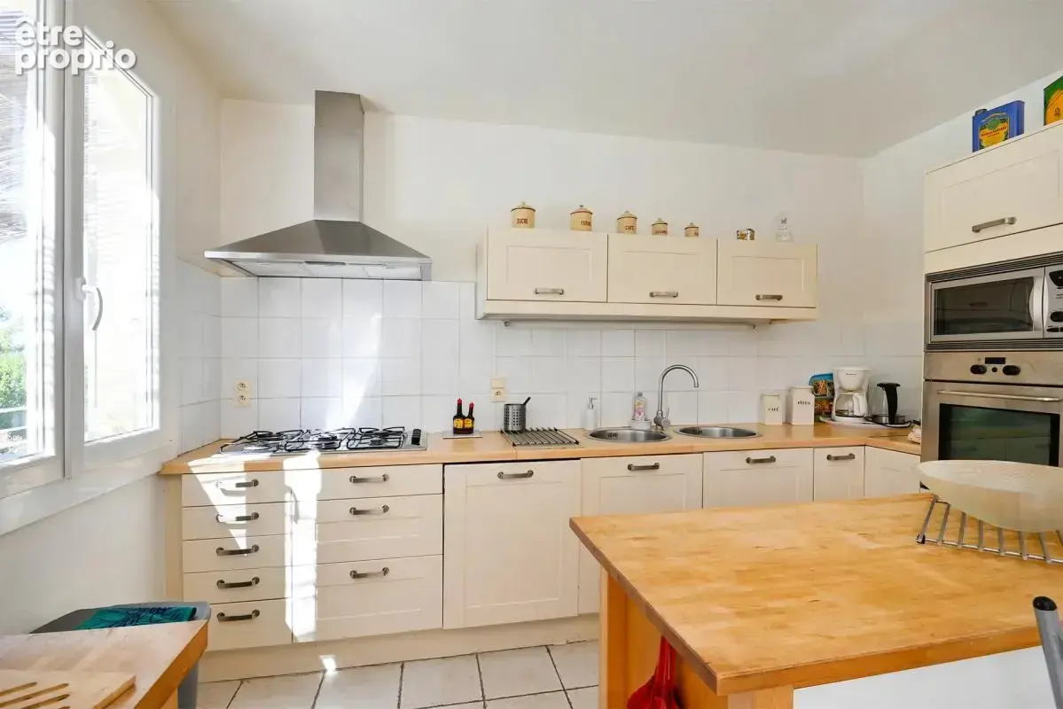 Maison de 5 pièces de 166 m² à Barjac - photo 9