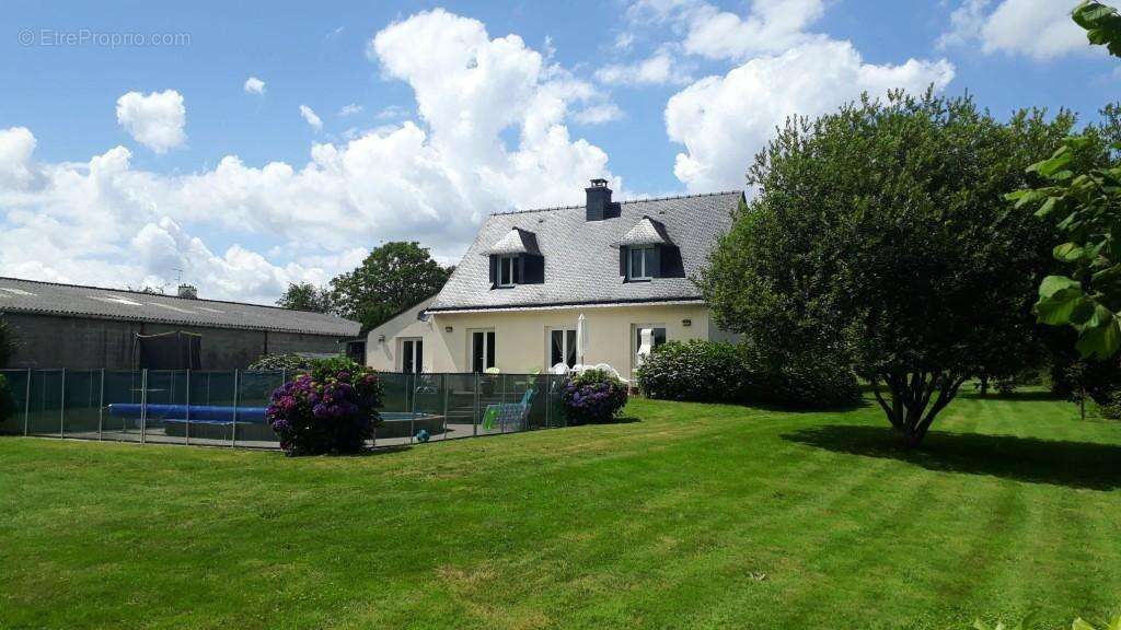 Maison à KERNASCLEDEN