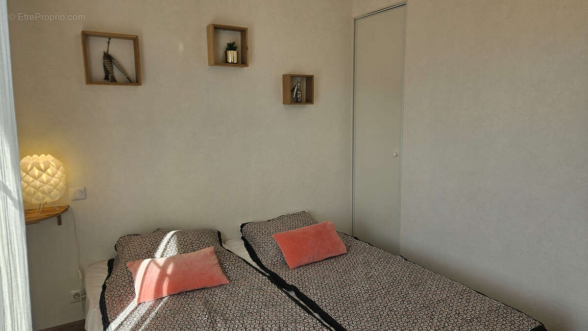 Résidence avec piscine  : appartement + parking ! - photo 7