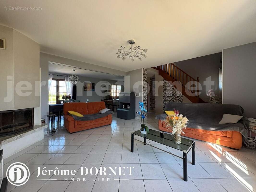 dest-bou_00010_103aca6 - Maison à FORMERIE