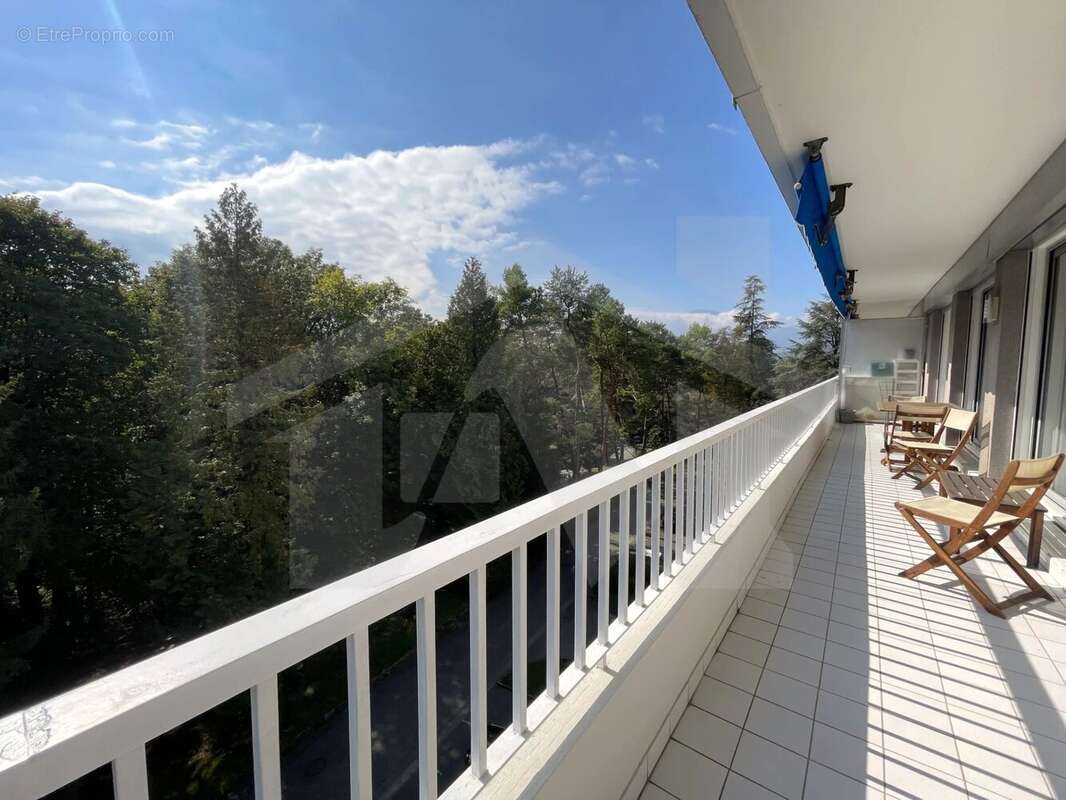 Appartement à MEYLAN