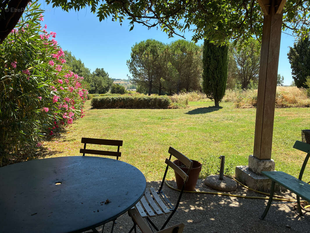 Maison à CASTELNAU-MONTRATIER