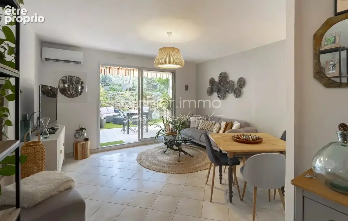 GRASSE LIMITE MAGAGNOSC - Appartement Rez de Jardin Calme Absolu - photo 9