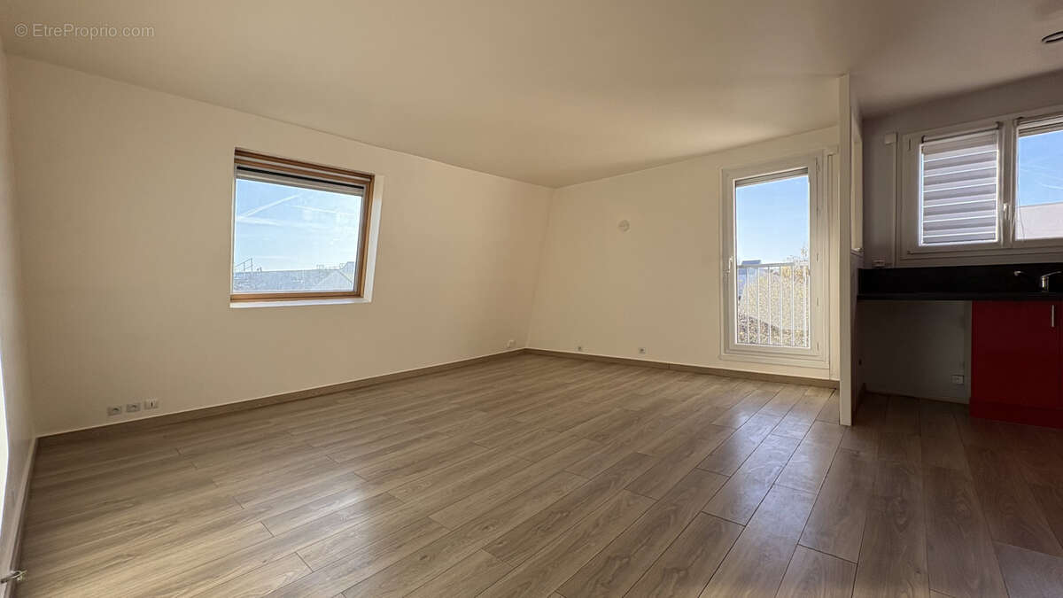 Appartement à SARTROUVILLE