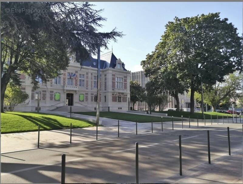 Appartement à MONTROUGE