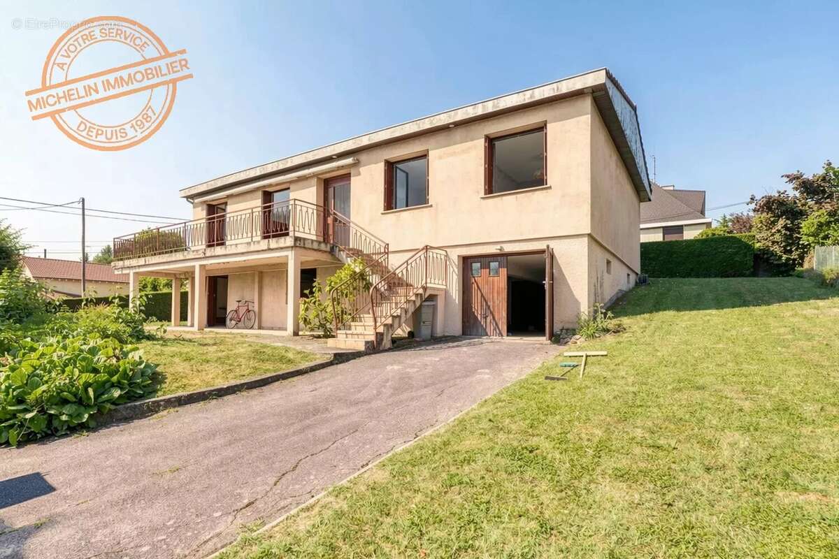 Maison à CHAMPAGNE-AU-MONT-D'OR