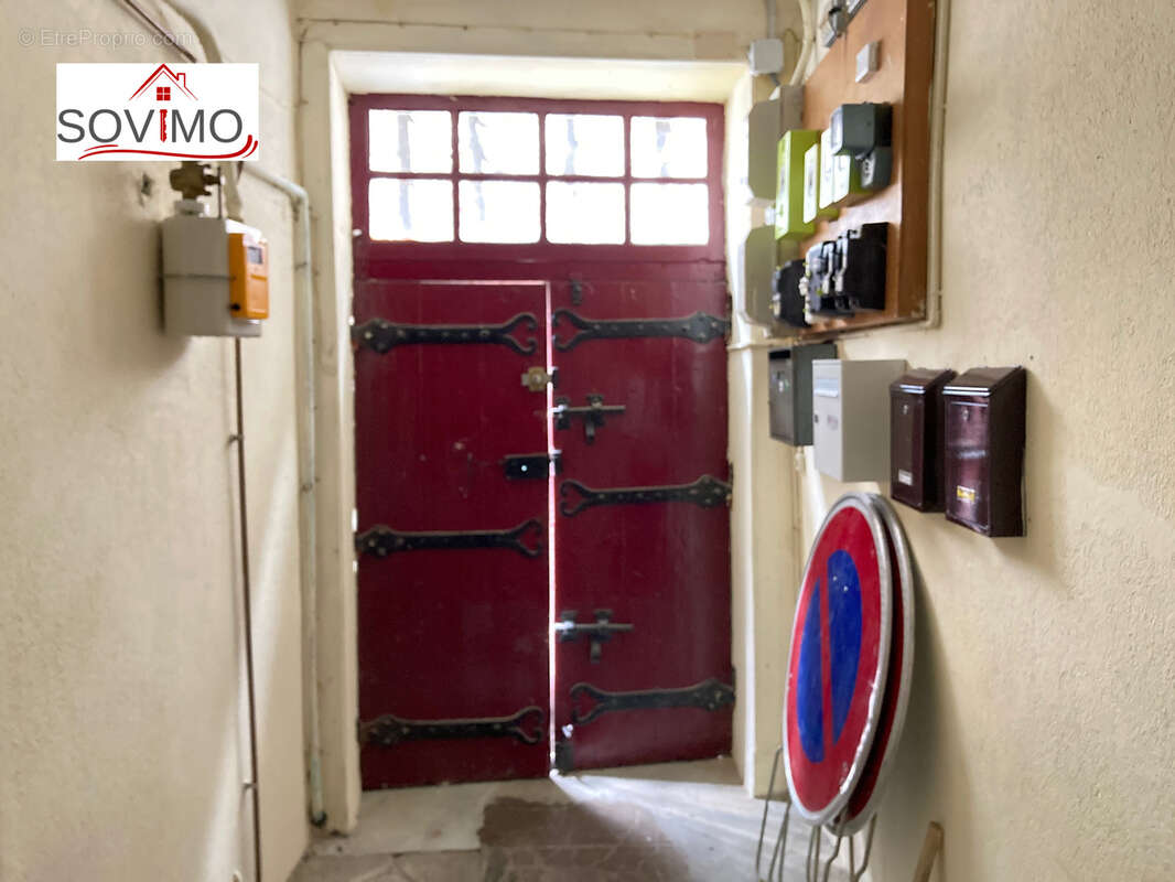 Immeuble a investissement locatif : 2 appts + 1 local commercial - photo 11
