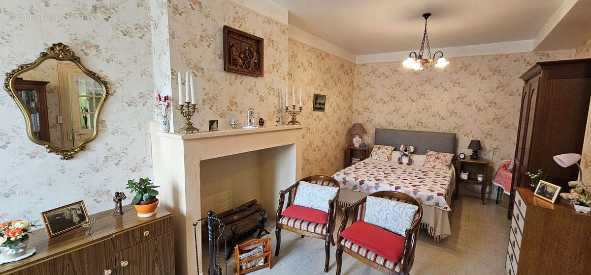 Maison de village, proche gare - photo 4