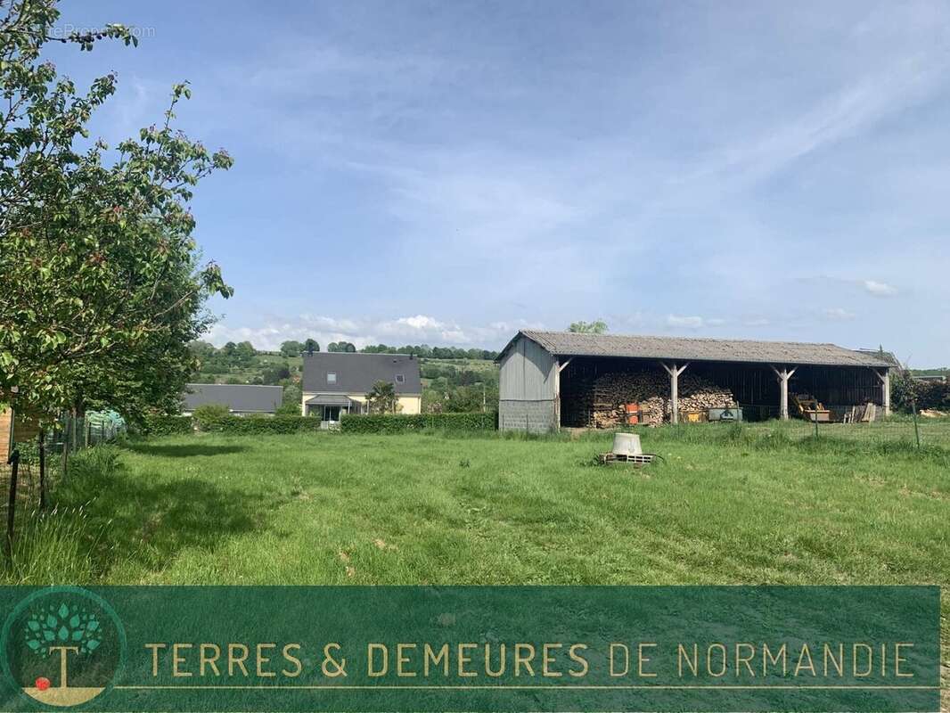 Maison à SAINT-PIERRE-DE-MAILLOC