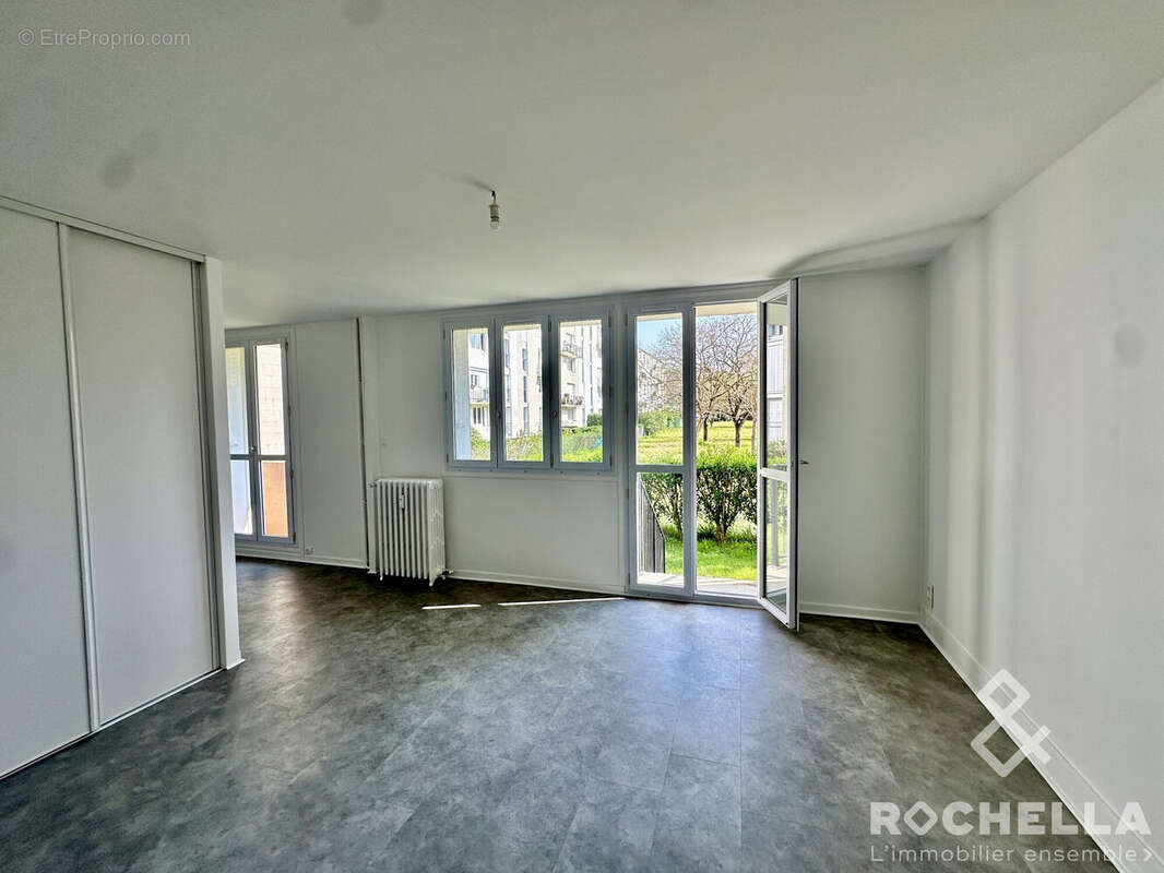 Appartement 78 m² à Rochefort  - photo 4