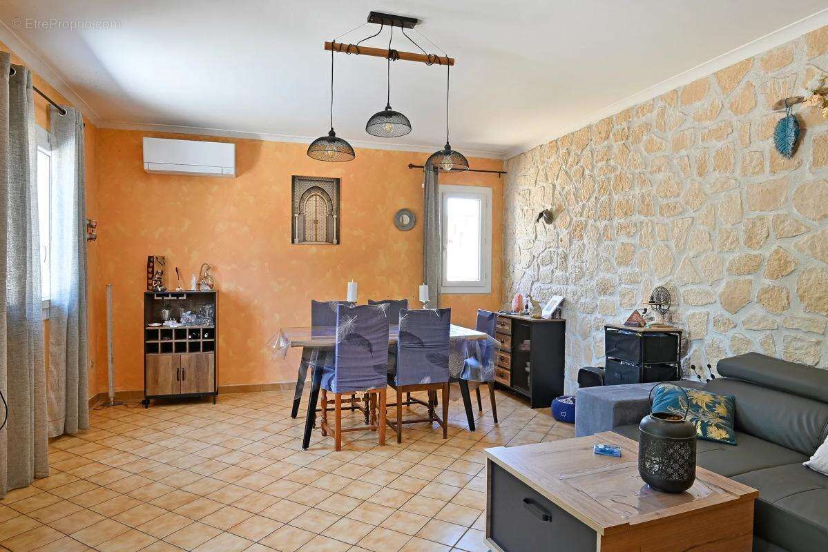Maison à MARGUERITTES