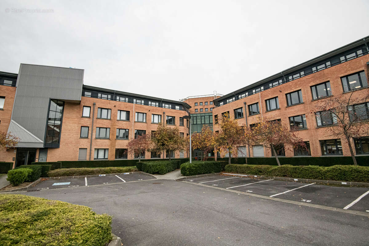 Commerce à COURCOURONNES