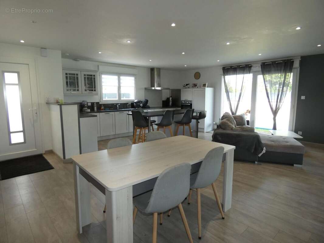 Photo 4 - Maison à ROYE