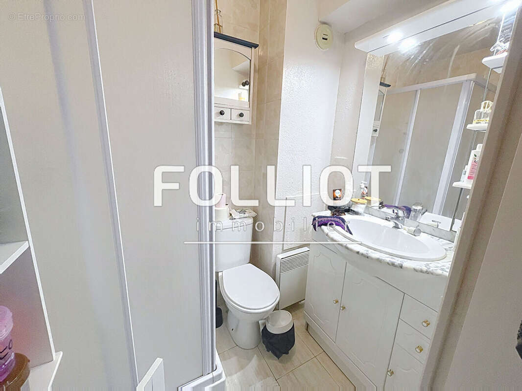 Appartement à VARAVILLE