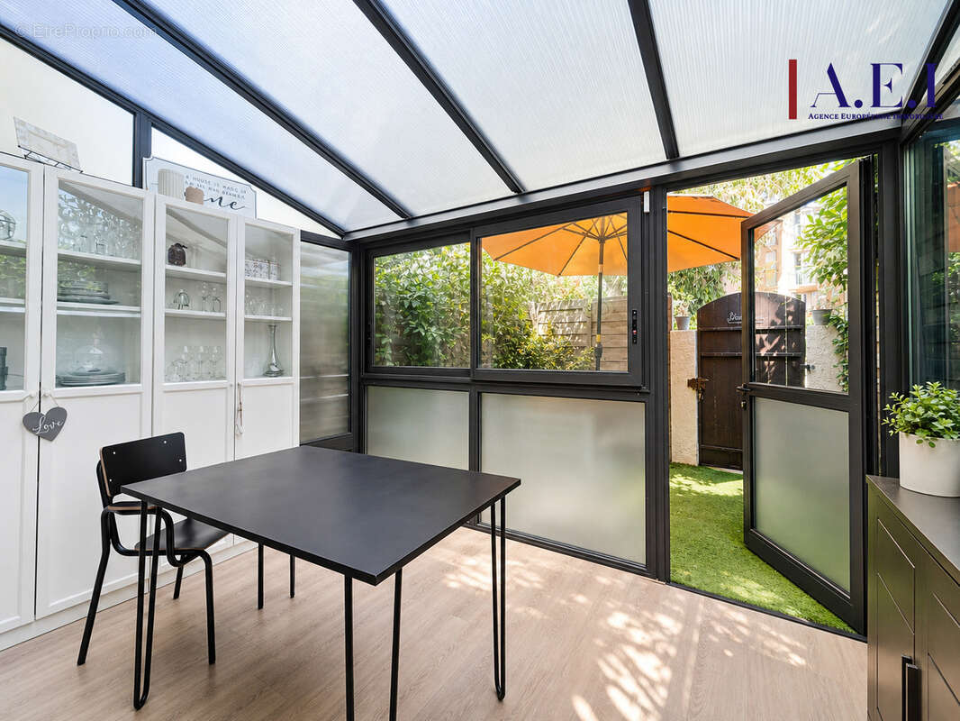 Appartement à SIX-FOURS-LES-PLAGES