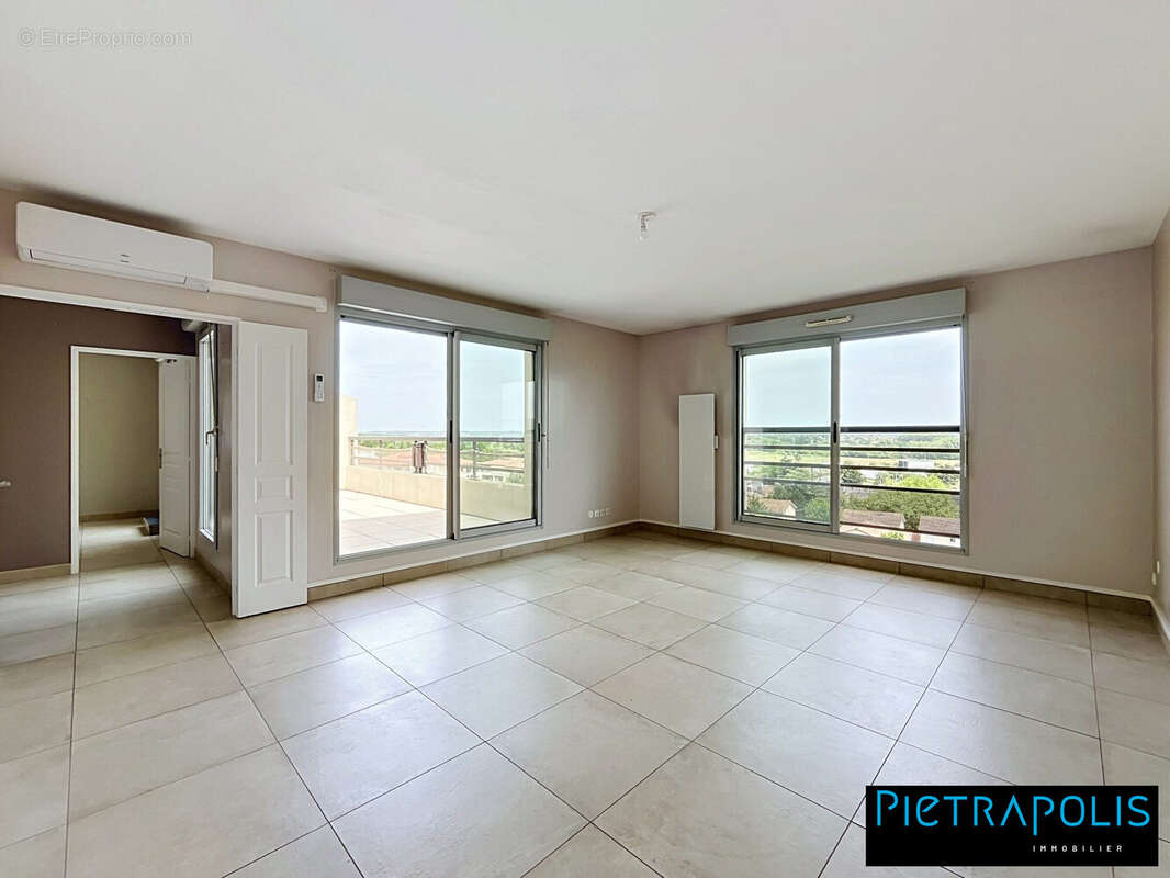 Appartement à ANSE